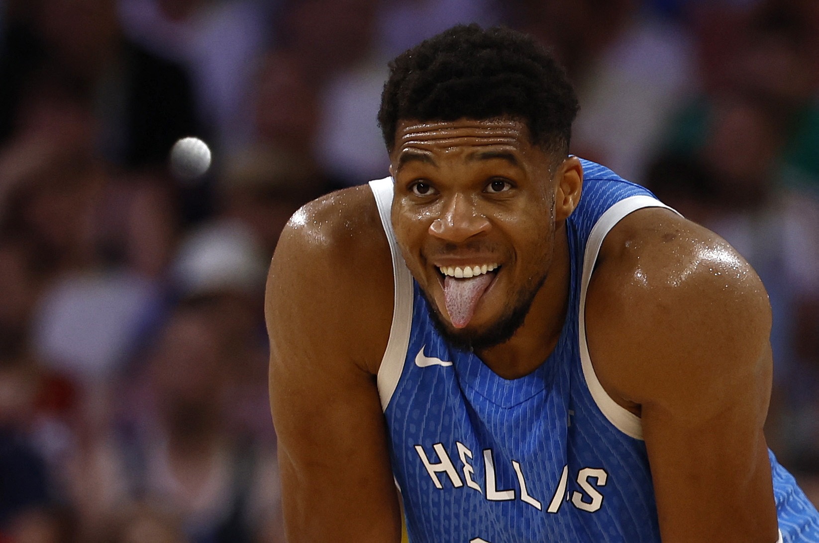 开云官网-字母哥高效回归:25分钟揽下27分8篮板4助攻,正负值高达+45